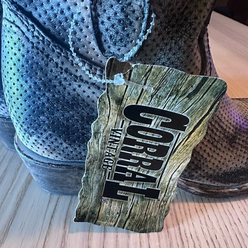Corral Perforated Leather Ankle Boot Bootie in Tan Chocolate - Size 5 NWT NWOB - Picture 10 of 11